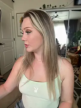 Snapshot of lexi_luv chatting on 6, 2, 2025 lexi luv online show from 6, 2, 2025