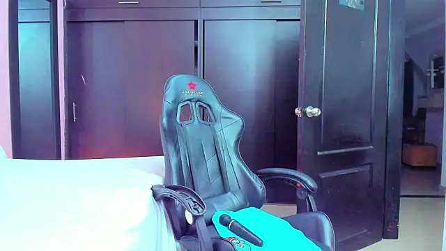 daniela xue online show from 13, 2, 2025