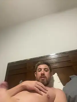 Snapshot of caliguy37 chatting on 15, 12, 2025 caliguy37 online show from 15, 12, 2025