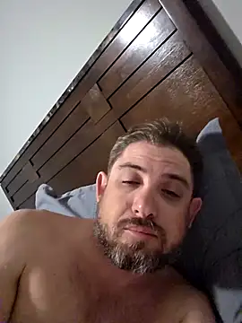 Snapshot of caliguy37 chatting on 4, 4, 2026 caliguy37 online show from 4, 4, 2026