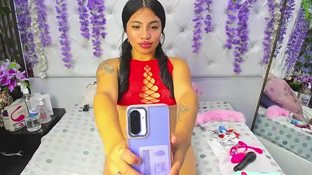 arianaa tompsoon online show from 12, 2, 2026