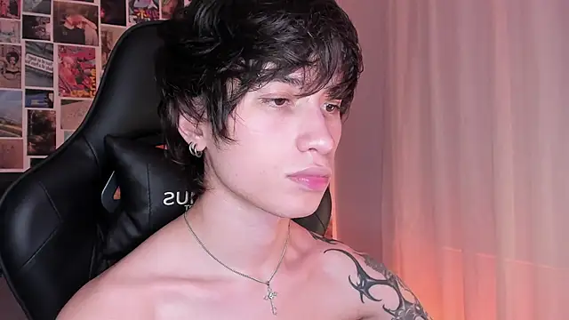 Snapshot of liamelf chatting on 27, 12, 2024 liamelf online show from 27, 12, 2024