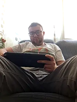 Snapshot of Javier_bear chatting on 28, 4, 2026 Javier bear online show from 28, 4, 2026