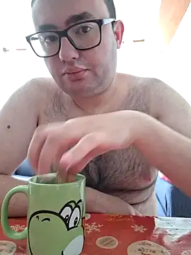 Snapshot of Javier_bear chatting on 16, 5, 2026 Javier bear online show from 16, 5, 2026