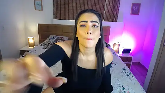 ShanonLe online show from 17, 1, 2025