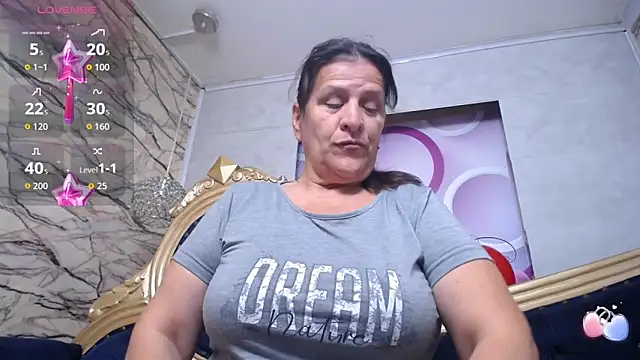 Snapshot of karito_mature17 chatting on 19, 11, 2025 karito mature17 online show from 19, 11, 2025