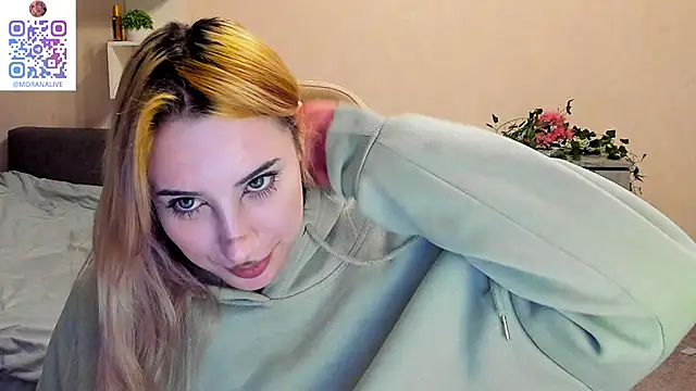 Snapshot of MoranaKit chatting on 13, 2, 2025 MoranaKit online show from 13, 2, 2025