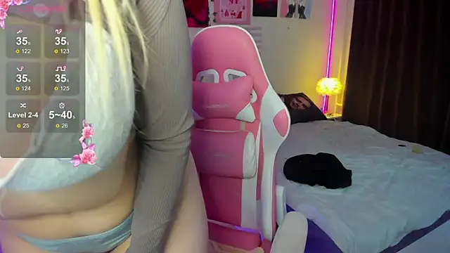 Snapshot of MoranaKit chatting on 8, 3, 2025 MoranaKit online show from 8, 3, 2025