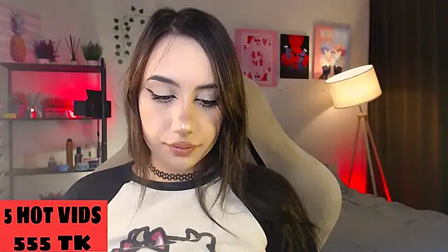 Snapshot of MoranaKit chatting on 22, 9, 2025 MoranaKit online show from 22, 9, 2025