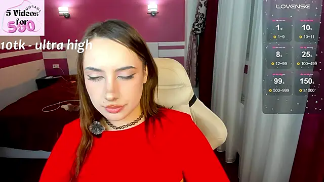 Snapshot of MoranaKit chatting on 14, 12, 2025 MoranaKit online show from 14, 12, 2025