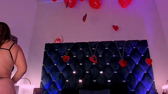 Snapshot of laura_bassi chatting on 15, 2, 2025 laura bassi online show from 15, 2, 2025