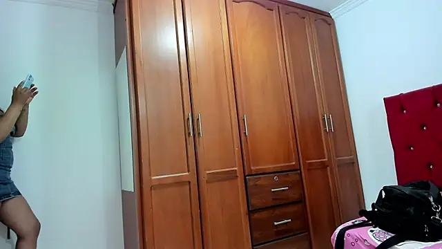 youlittle perverts online show from 4, 10, 2025