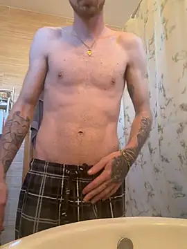 Snapshot of culoroto97 chatting on 5, 4, 2026 culoroto97 online show from 5, 4, 2026