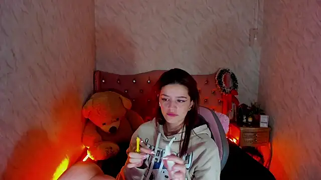 Snapshot of LiaHarryis chatting on 13, 12, 2024 LiaHarryis online show from 13, 12, 2024