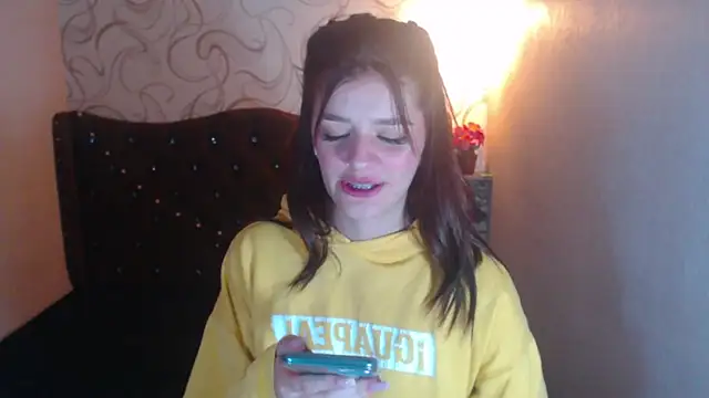Snapshot of LiaHarryis chatting on 5, 3, 2025 LiaHarryis online show from 5, 3, 2025