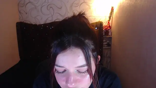 Snapshot of LiaHarryis chatting on 15, 3, 2025 LiaHarryis online show from 15, 3, 2025