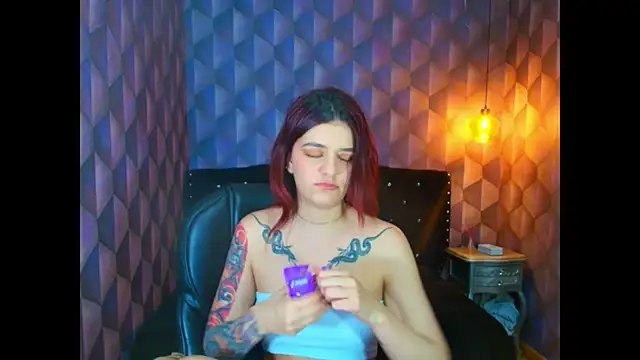 Snapshot of LiaHarryis chatting on 12, 10, 2025 LiaHarryis online show from 12, 10, 2025