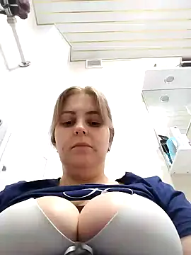 Lady nice cat online show from 8, 2, 2025