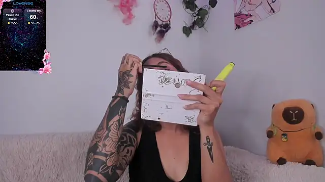 Violette-Ramirez01 online show from 7, 3, 2025