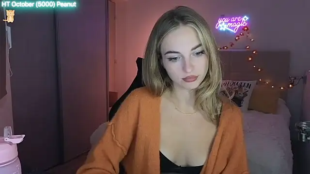 Snapshot of Miss_Aliannaa chatting on 5, 10, 2025 Miss Aliannaa online show from 5, 10, 2025