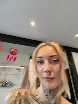 Snapshot of Stella-Kink chatting on 6, 3, 2026 Stella-Kink online show from 6, 3, 2026