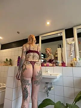 Snapshot of Stella-Kink chatting on 7, 3, 2026 Stella-Kink online show from 7, 3, 2026