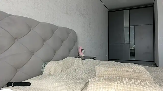 Snapshot of GracefulCharm chatting on 22, 1, 2025 GracefulCharm online show from 22, 1, 2025