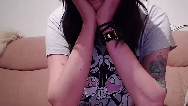 LauraBaby online show from 10, 3, 2025