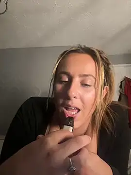 Miss emilee online show from 13, 9, 2025