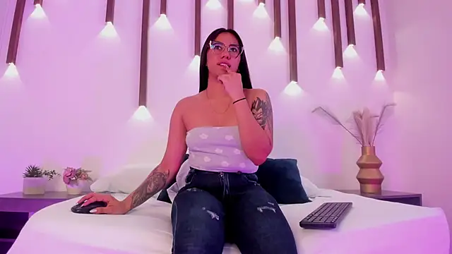 Snapshot of majo_rosse_ chatting on 19, 2, 2026 majo rosse online show from 19, 2, 2026