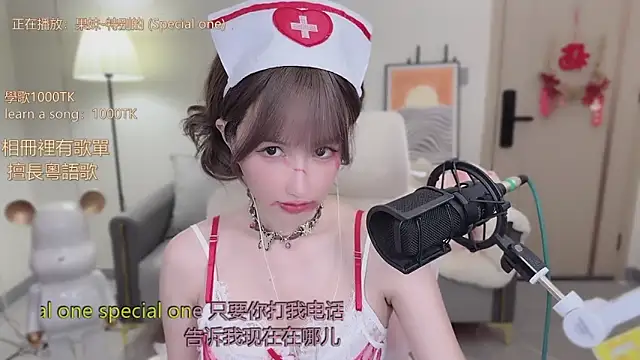 Snapshot of babykitty- chatting on 31, 10, 2025 babykitty- online show from 31, 10, 2025