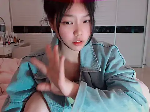 -Lucky Girl online show from 9, 1, 2025