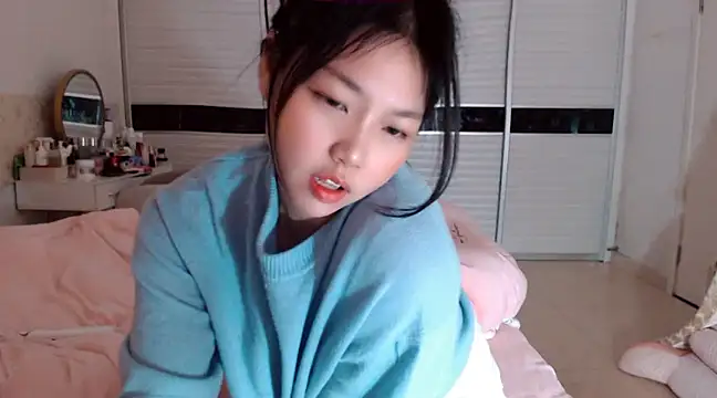 -Lucky Girl online show from 12, 1, 2025