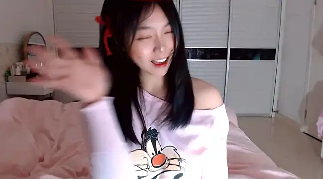 -Lucky Girl online show from 13, 1, 2025