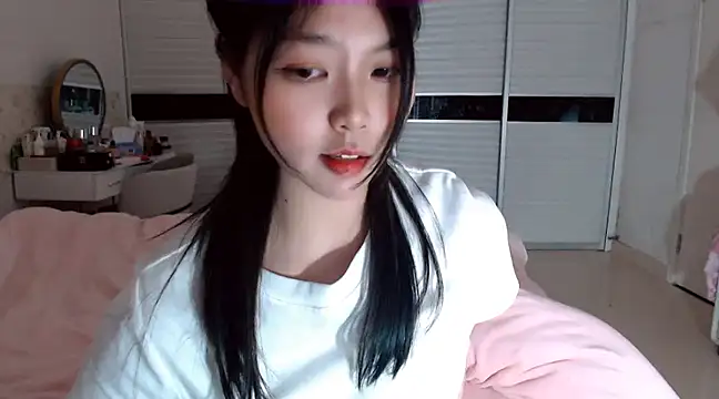 -Lucky Girl online show from 13, 1, 2025