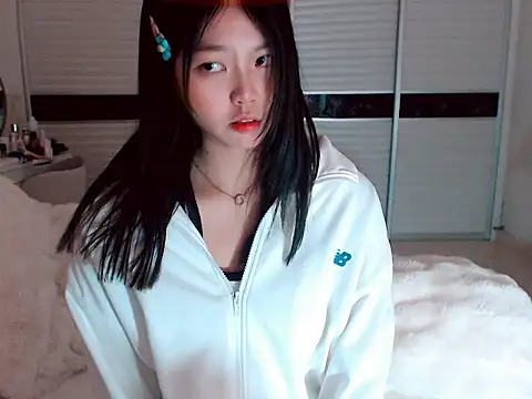 -Lucky Girl online show from 10, 2, 2025