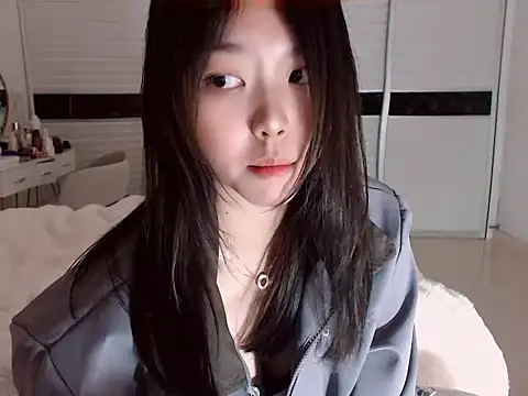 -Lucky Girl online show from 10, 2, 2025