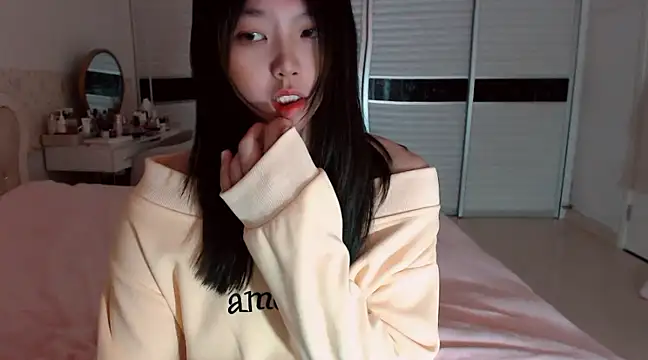 -Lucky Girl online show from 26, 2, 2025