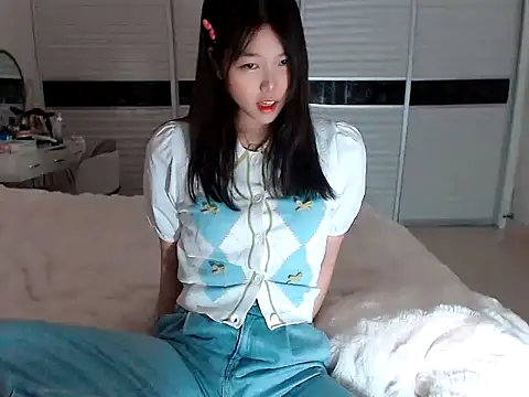 -Lucky Girl online show from 11, 3, 2025