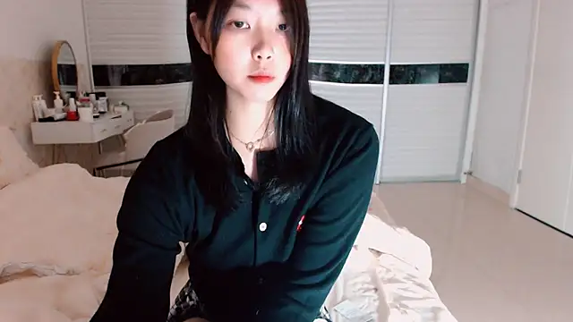 -Lucky Girl online show from 18, 9, 2025