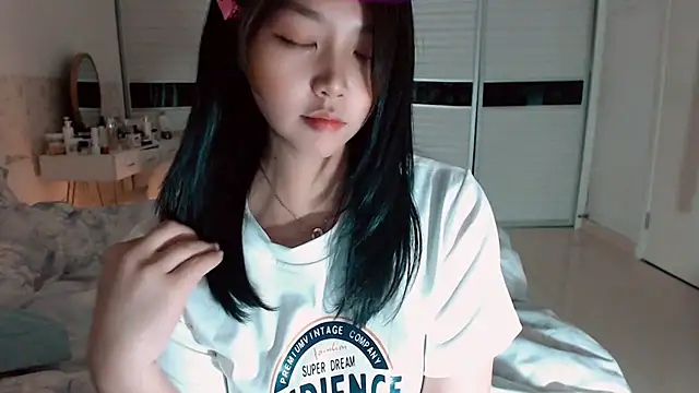 -Lucky Girl online show from 1, 11, 2025