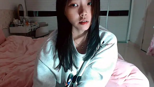 -Lucky Girl online show from 1, 3, 2026