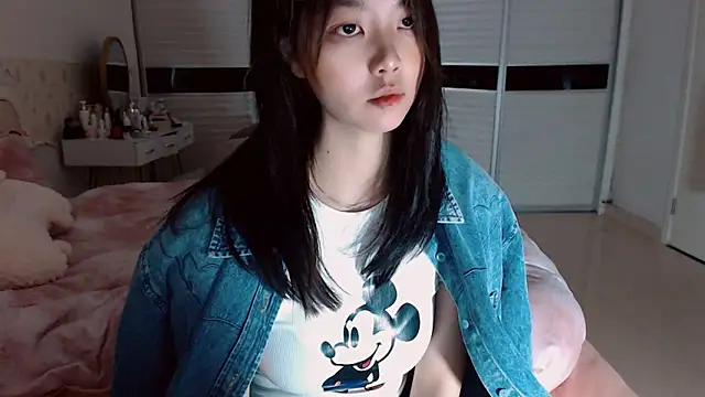 -Lucky Girl online show from 18, 3, 2026