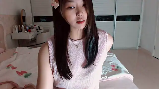 Snapshot of -Lucky_Girl chatting on 14, 7, 2026 -Lucky Girl online show from 14, 7, 2026