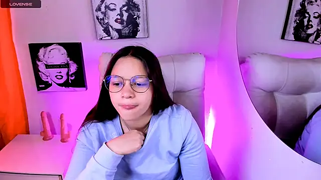 SamanthaRoldaan online show from 25, 3, 2026