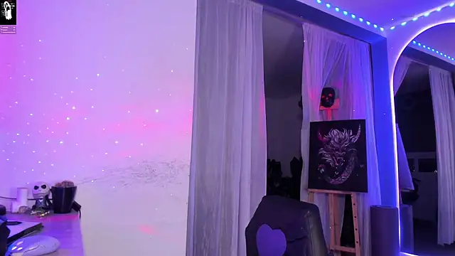 Snapshot of witchviolet chatting on 4, 3, 2025 witchviolet online show from 4, 3, 2025