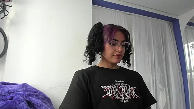 Snapshot of witchviolet chatting on 17, 3, 2025 witchviolet online show from 17, 3, 2025