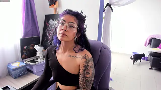 Snapshot of witchviolet chatting on 9, 9, 2025 witchviolet online show from 9, 9, 2025
