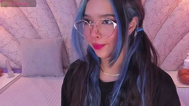 chloe watson  online show from 11, 2, 2025