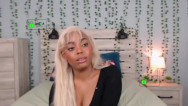 Snapshot of RobynKnight chatting on 13, 1, 2026 RobynKnight online show from 13, 1, 2026